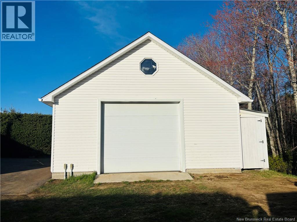 586 Rue Breau, Tracadie, New Brunswick  E1X 1B5 - Photo 31 - NB139490