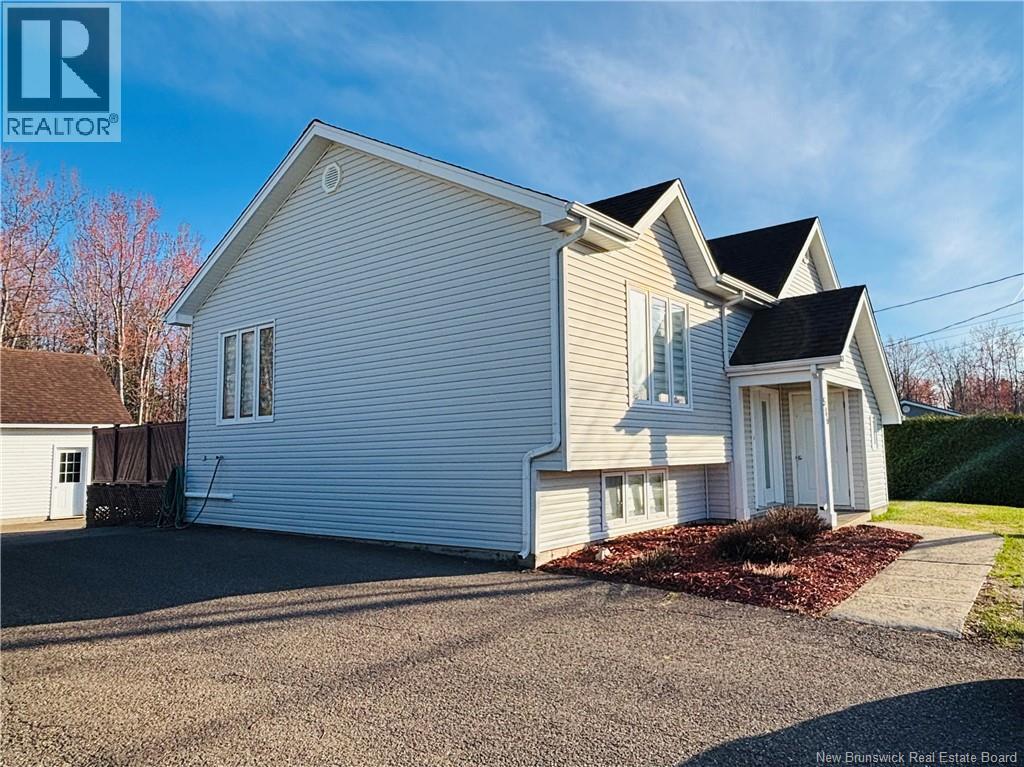 586 Rue Breau, Tracadie, New Brunswick  E1X 1B5 - Photo 7 - NB139490