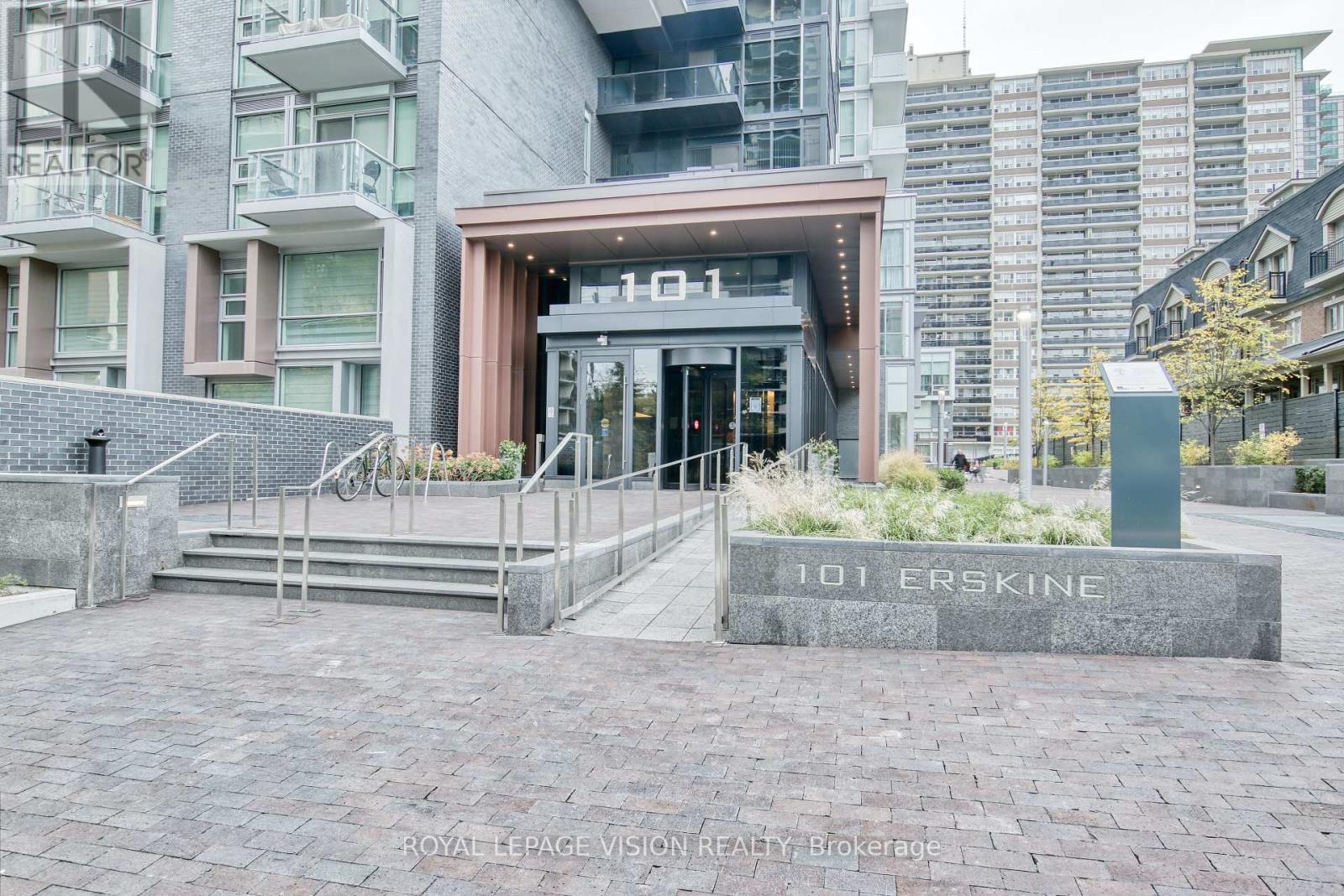 2106 - 101 Erskine Avenue, Toronto, Ontario  M4P 1Y5 - Photo 2 - C13141682