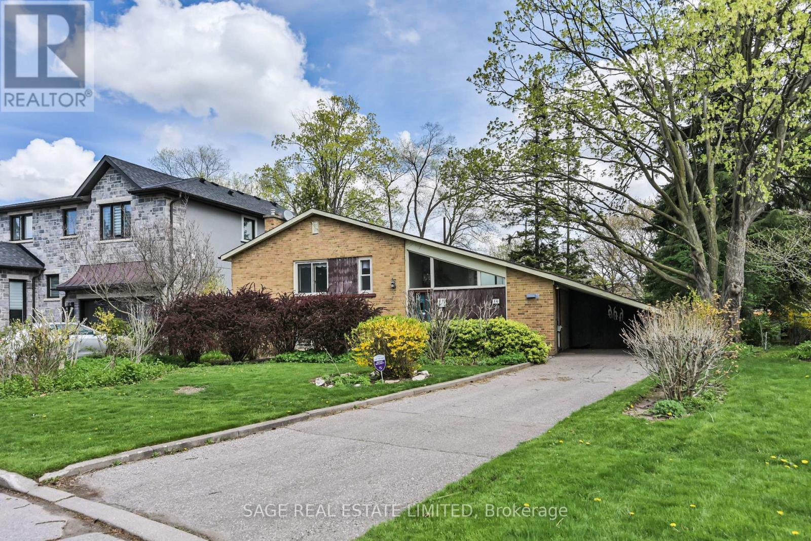 56 Grangemill Crescent, Toronto, Ontario  M3B 2J2 - Photo 3 - C13141696