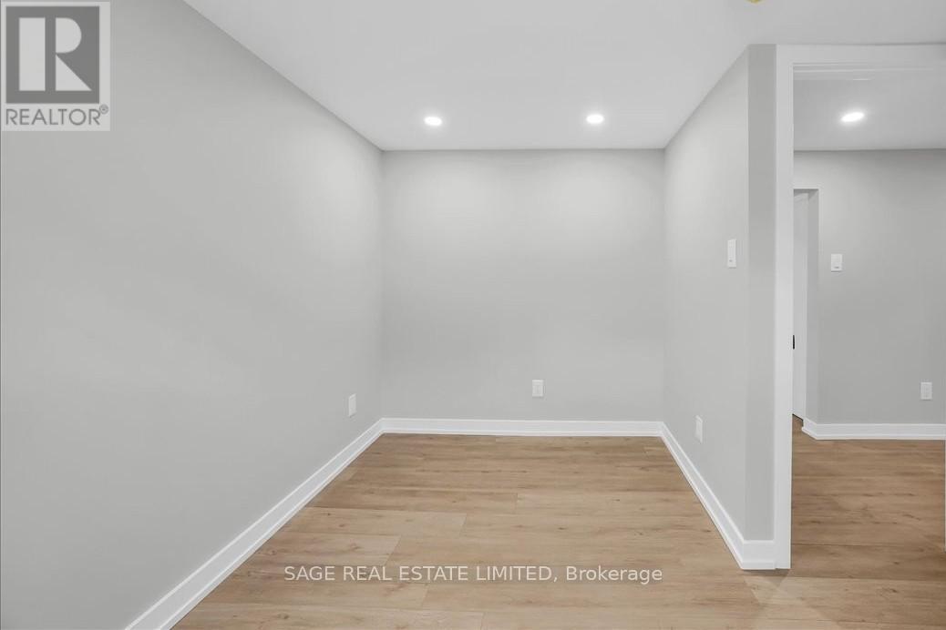 664 Breezy Drive, Pickering, Ontario  L1W 2X3 - Photo 17 - E13141694