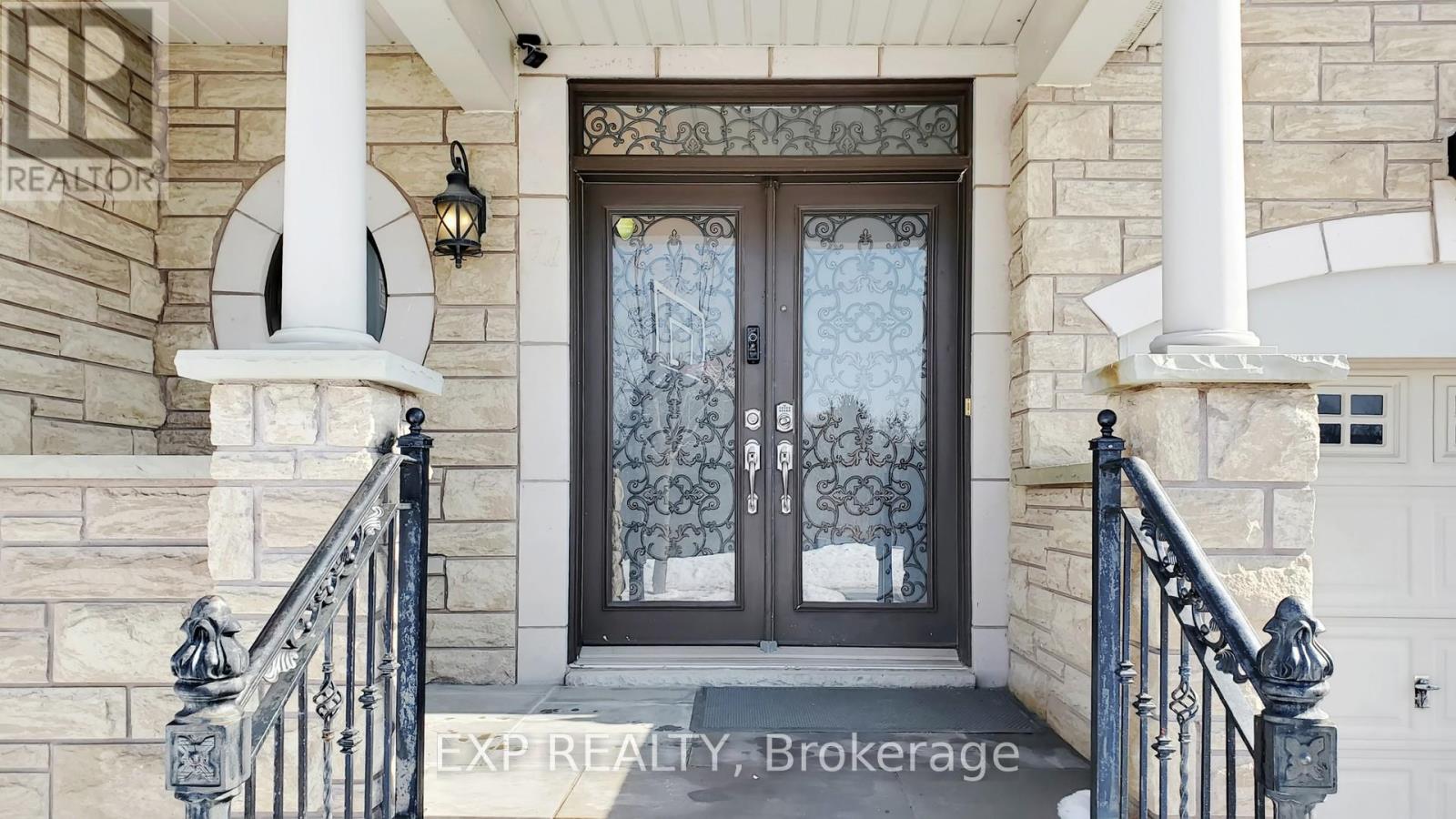 71 Golden Meadow Drive, Markham, Ontario  L6E 1E9 - Photo 4 - N13141674