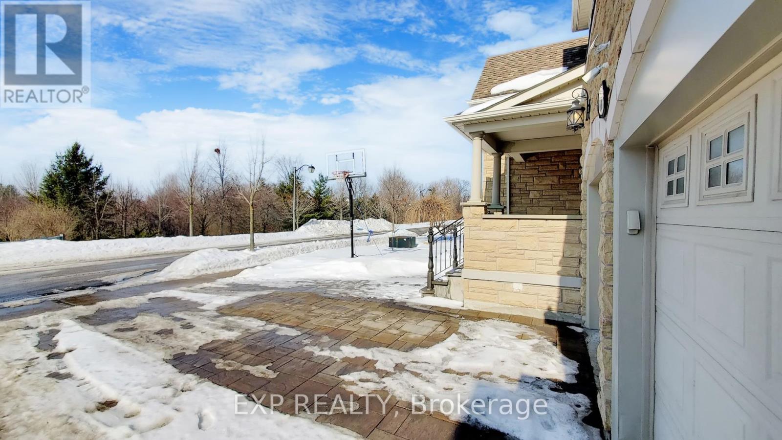 71 Golden Meadow Drive, Markham, Ontario  L6E 1E9 - Photo 5 - N13141674