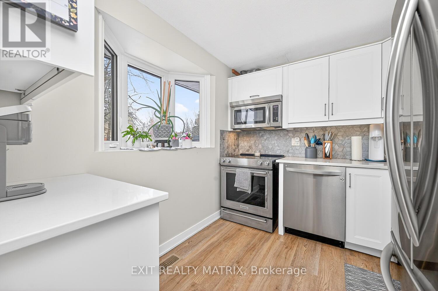 F - 1777 Lamoureux Drive, Ottawa, Ontario  K1E 2N5 - Photo 6 - X12949160