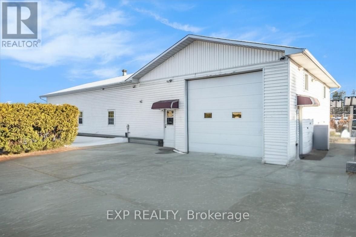 3836 Leitrim Road, Ottawa, Ontario  K1G 3N4 - Photo 5 - X13135226