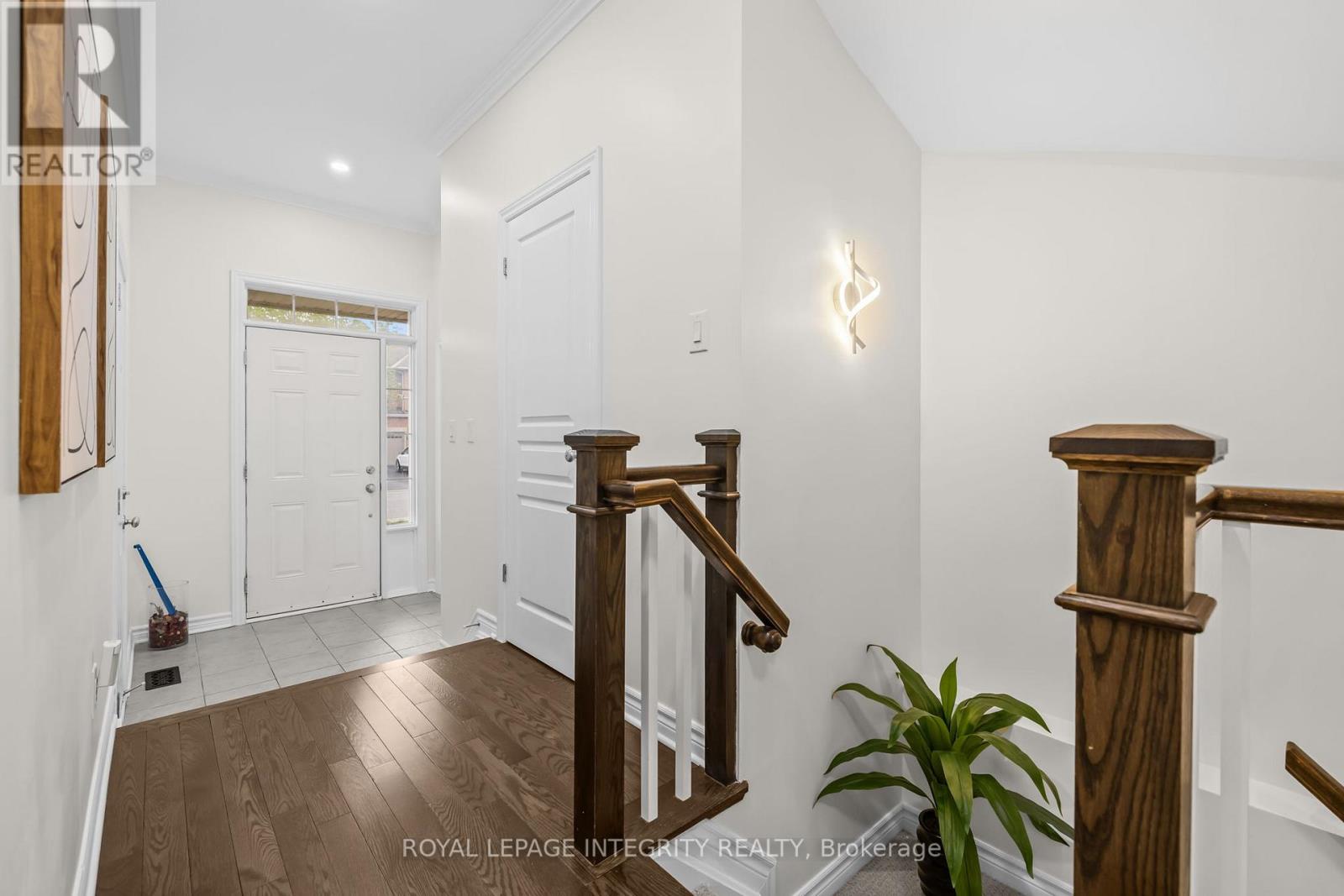 34 Torbec Avenue, Ottawa, Ontario  K2T 0B6 - Photo 3 - X13141690
