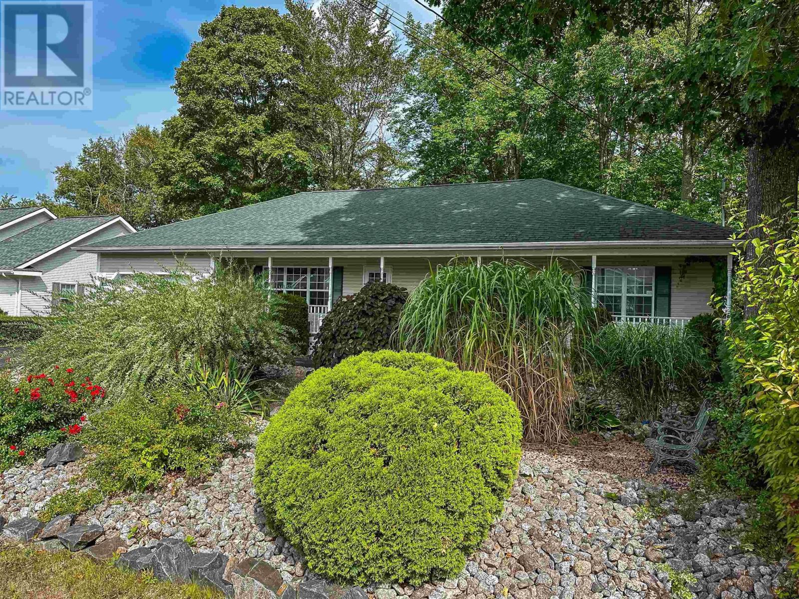 28 Bishop Avenue, New Minas, Nova Scotia  B4N 3N9 - Photo 3 - 202522966
