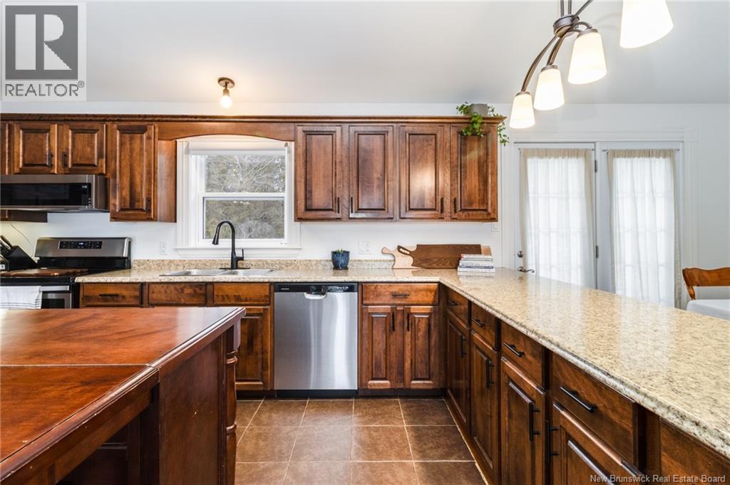 122 Parkwood Drive, Woodstock, New Brunswick  E7M 5G1 - Photo 7 - NB134182