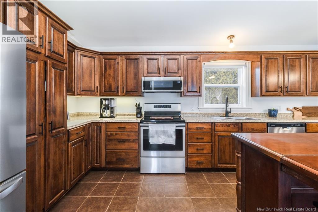 122 Parkwood Drive, Woodstock, New Brunswick  E7M 5G1 - Photo 8 - NB134182