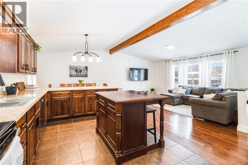 122 Parkwood Drive, Woodstock, New Brunswick  E7M 5G1 - Photo 4 - NB134182