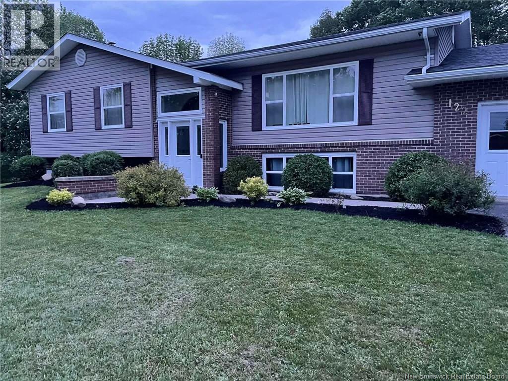 122 Parkwood Drive, Woodstock, New Brunswick  E7M 5G1 - Photo 50 - NB134182