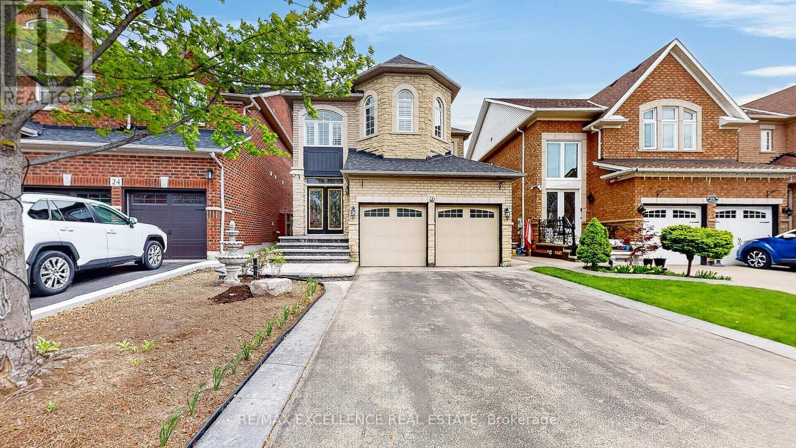 26 BLUE DIAMOND DRIVE, Brampton, Ontario