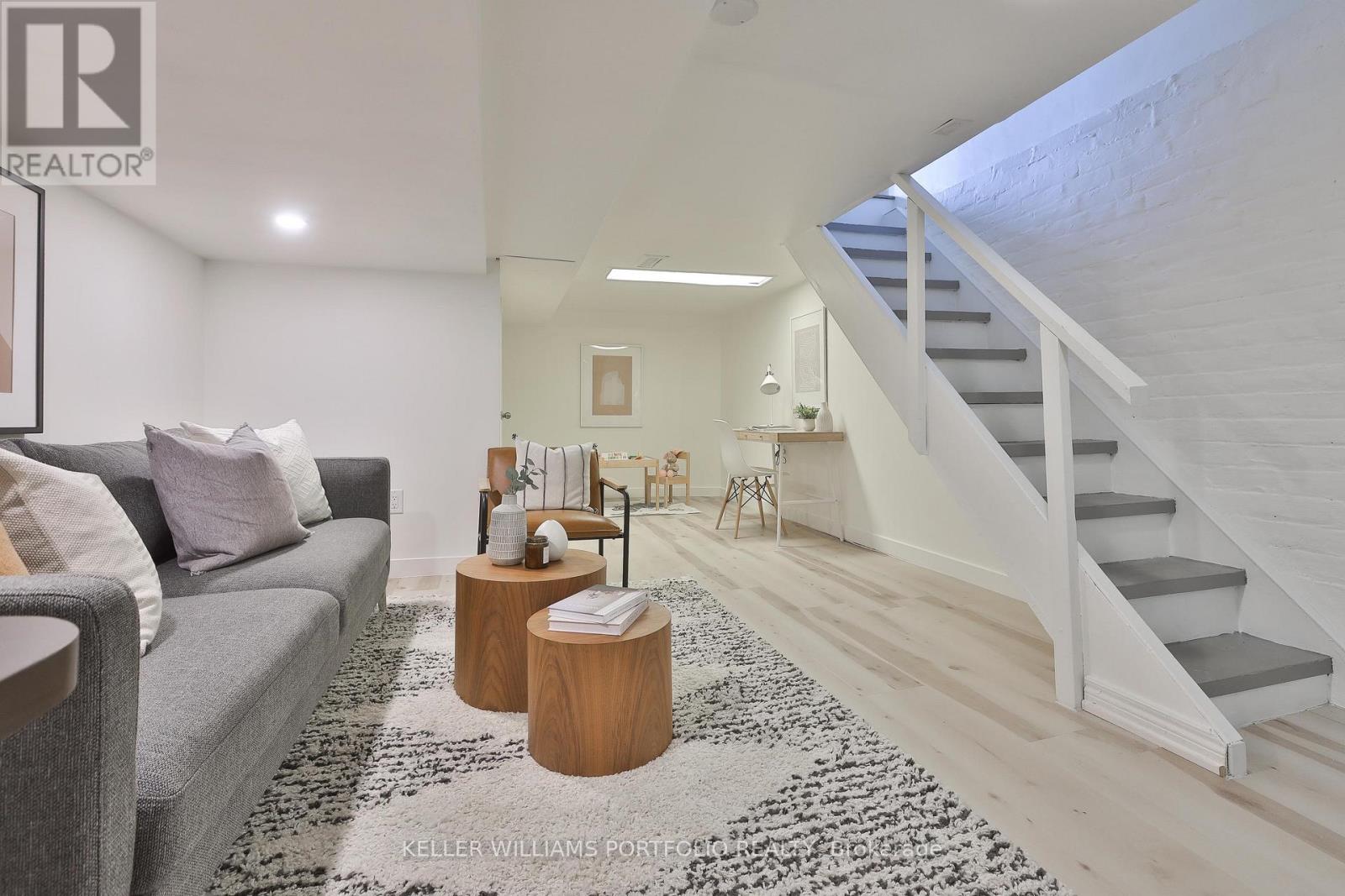64 Campbell Avenue, Toronto, Ontario  M6P 3T8 - Photo 18 - W13141676