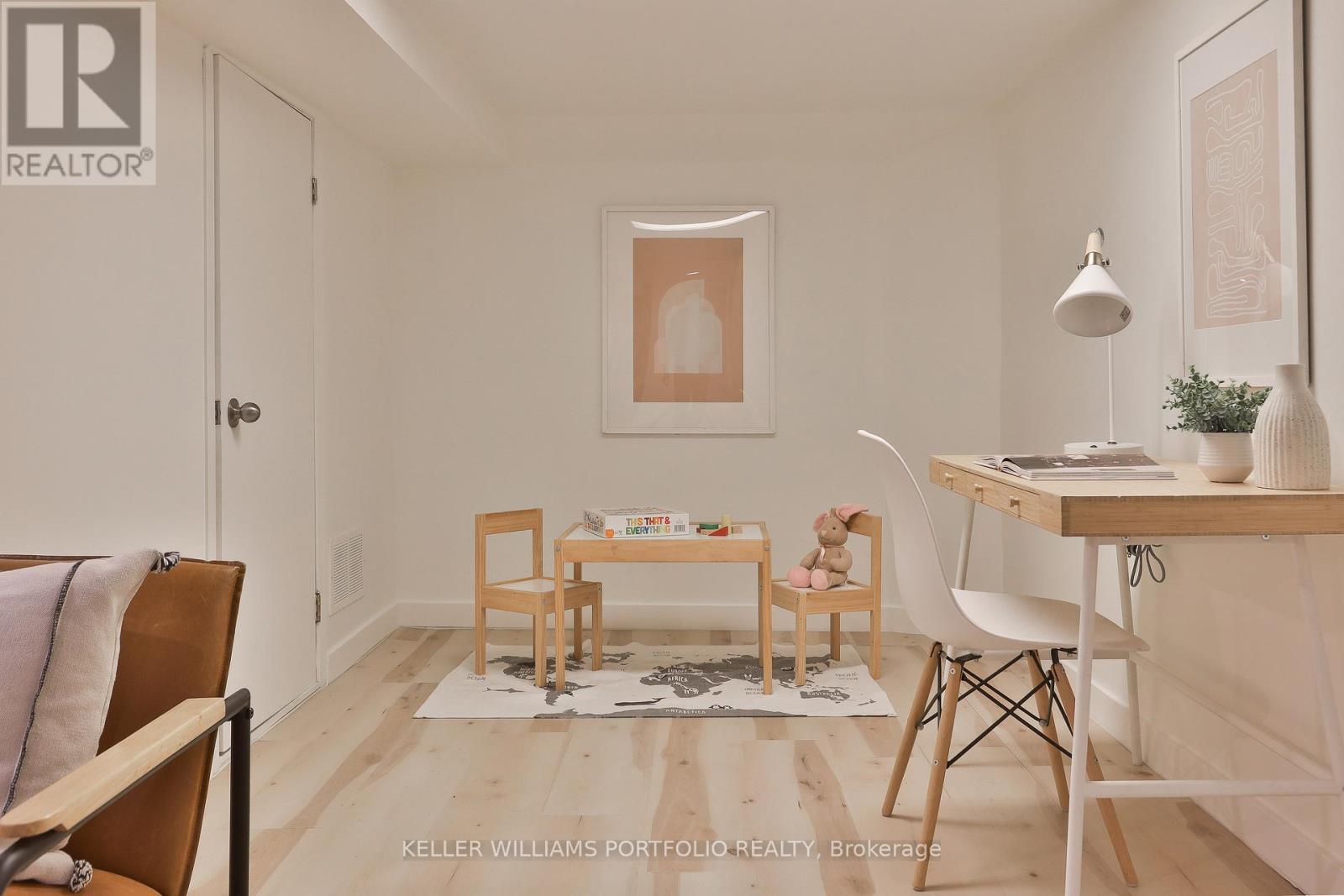 64 Campbell Avenue, Toronto, Ontario  M6P 3T8 - Photo 19 - W13141676