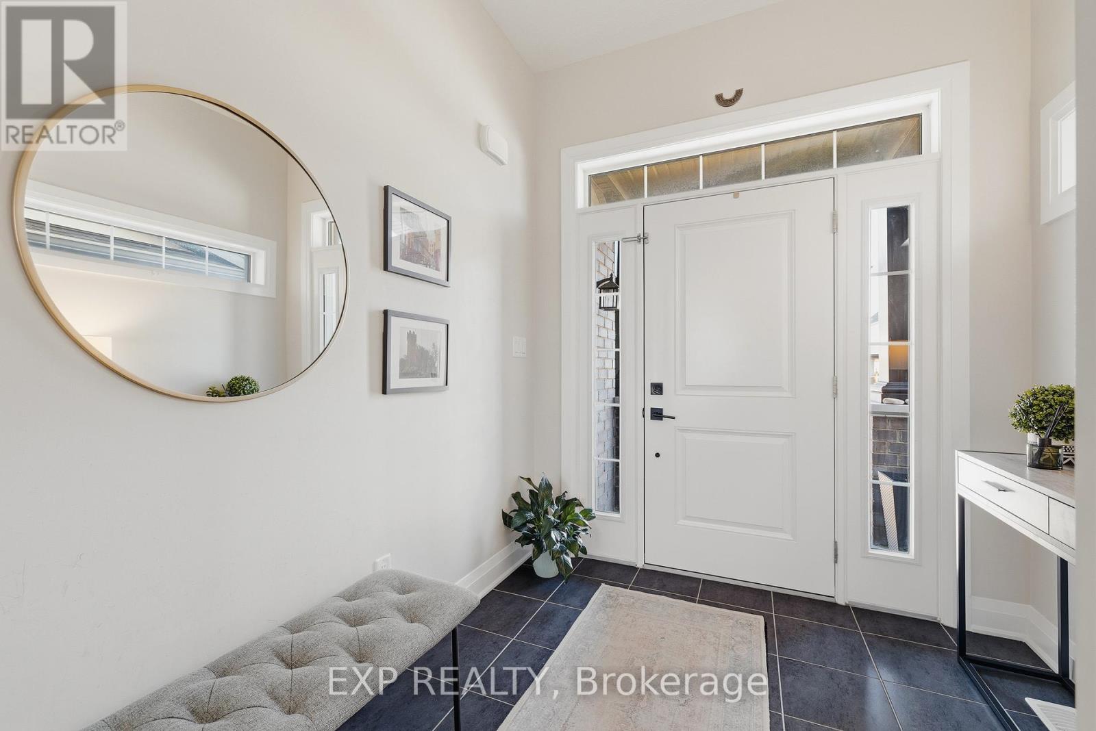 38 Sportsman Hil Street, Kitchener, Ontario  N2H 5T3 - Photo 3 - X13141652