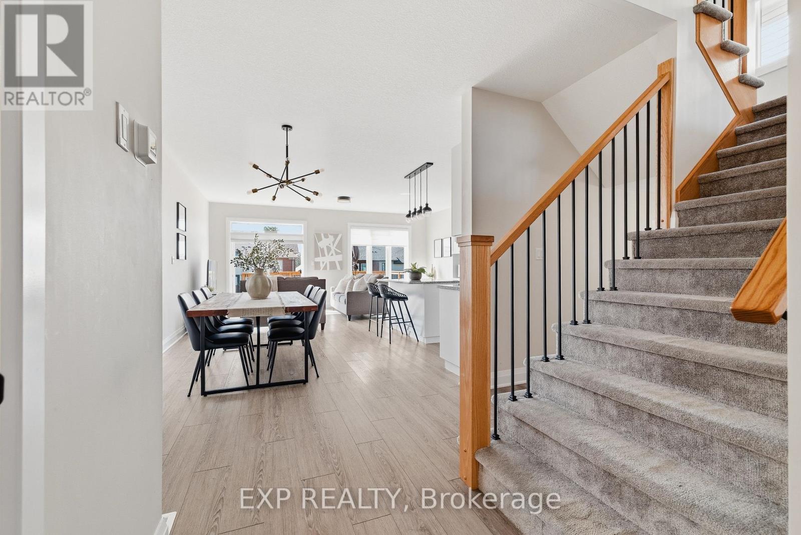 38 Sportsman Hil Street, Kitchener, Ontario  N2H 5T3 - Photo 4 - X13141652