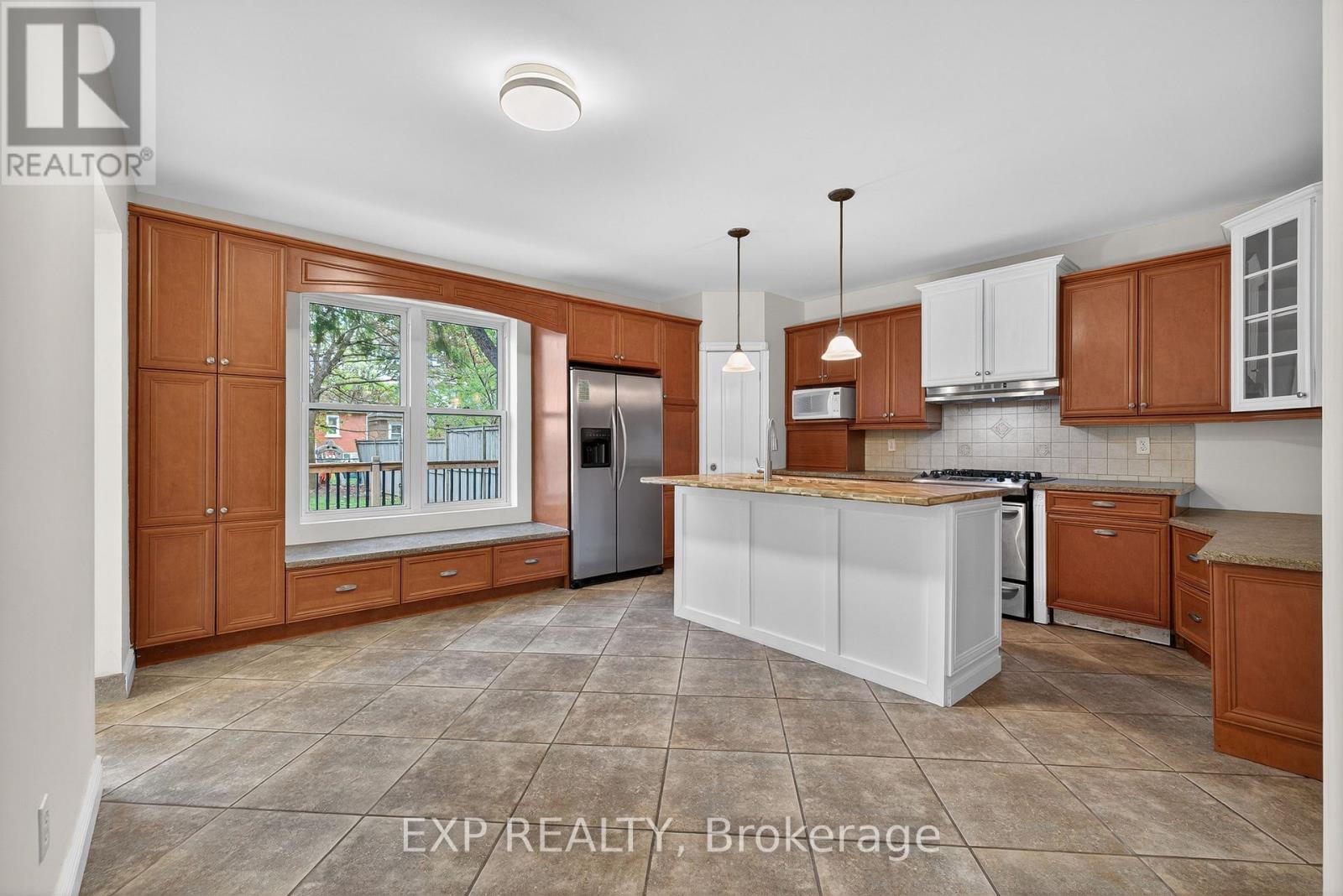 48 Stirling Avenue N, Kitchener, Ontario  N2H 3G5 - Photo 5 - X13141680