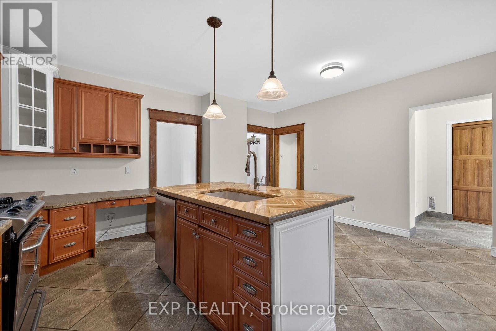 48 Stirling Avenue N, Kitchener, Ontario  N2H 3G5 - Photo 7 - X13141680