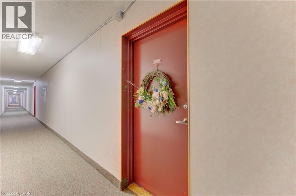 1100 Courtland Avenue E Unit# 610, Kitchener, Ontario N2C 2H9 - Photo 2 - 40830924