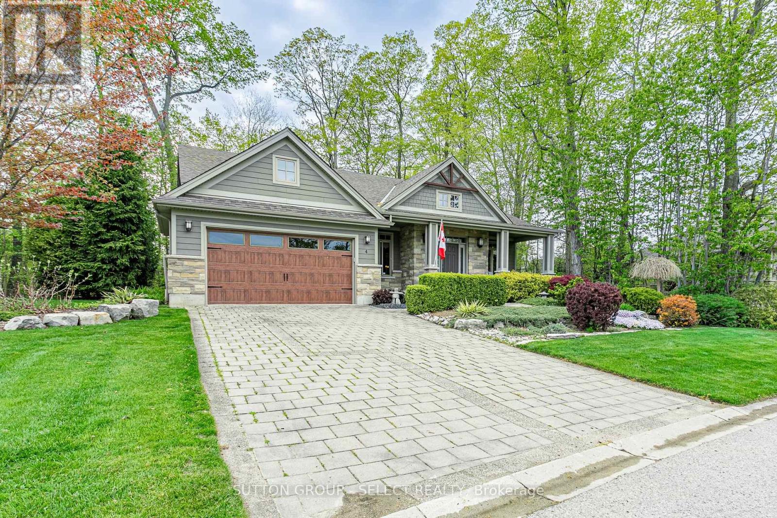 4 Hayter Drive, Lambton Shores (Grand Bend), Ontario  N0M 1T0 - Photo 2 - X13141740