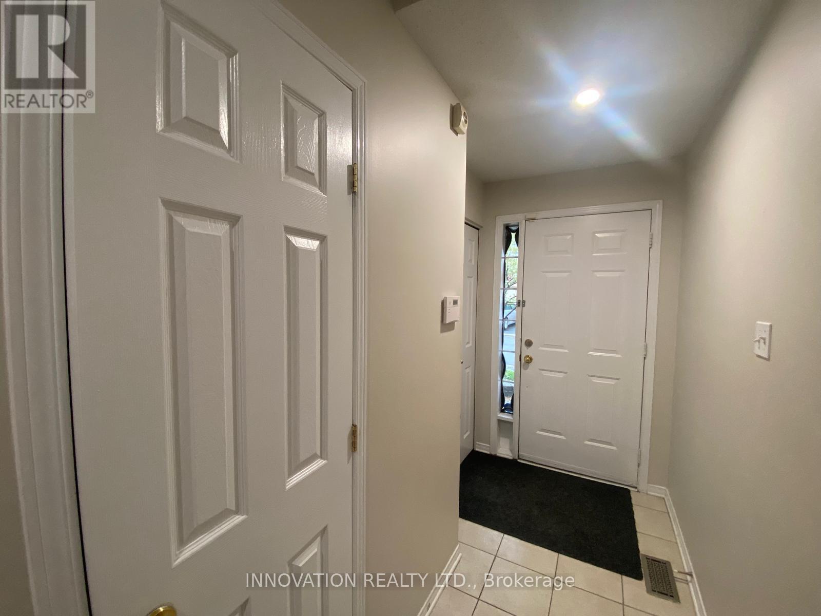 17 Santa Cruz Private, Ottawa, Ontario  K1G 6M5 - Photo 2 - X13141742