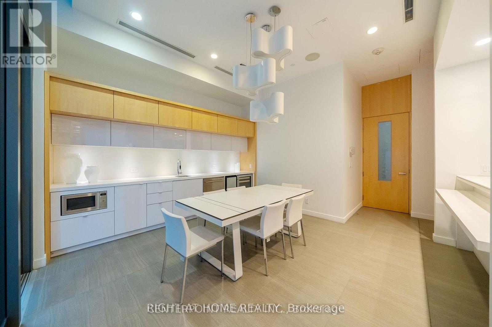 4712 - 45 Charles Street E, Toronto, Ontario  M4Y 0B8 - Photo 4 - C13141296