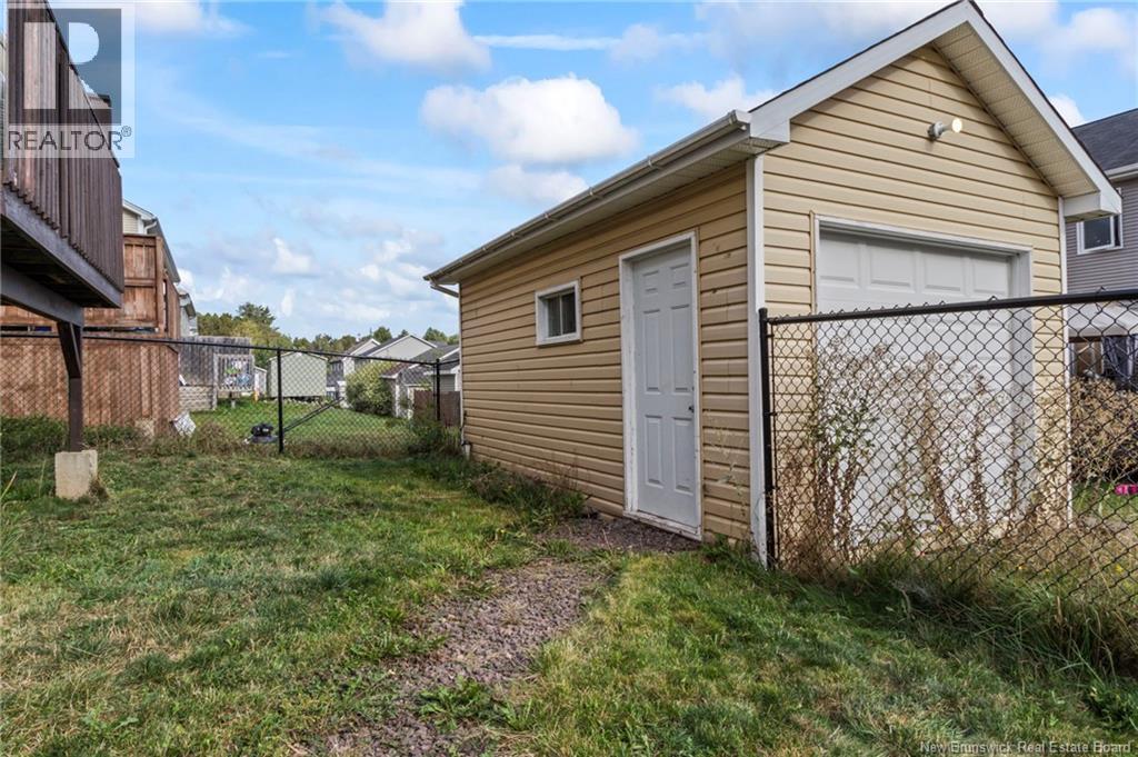 69 Blanchard, Dieppe, New Brunswick  E1A 0R8 - Photo 7 - NB139710
