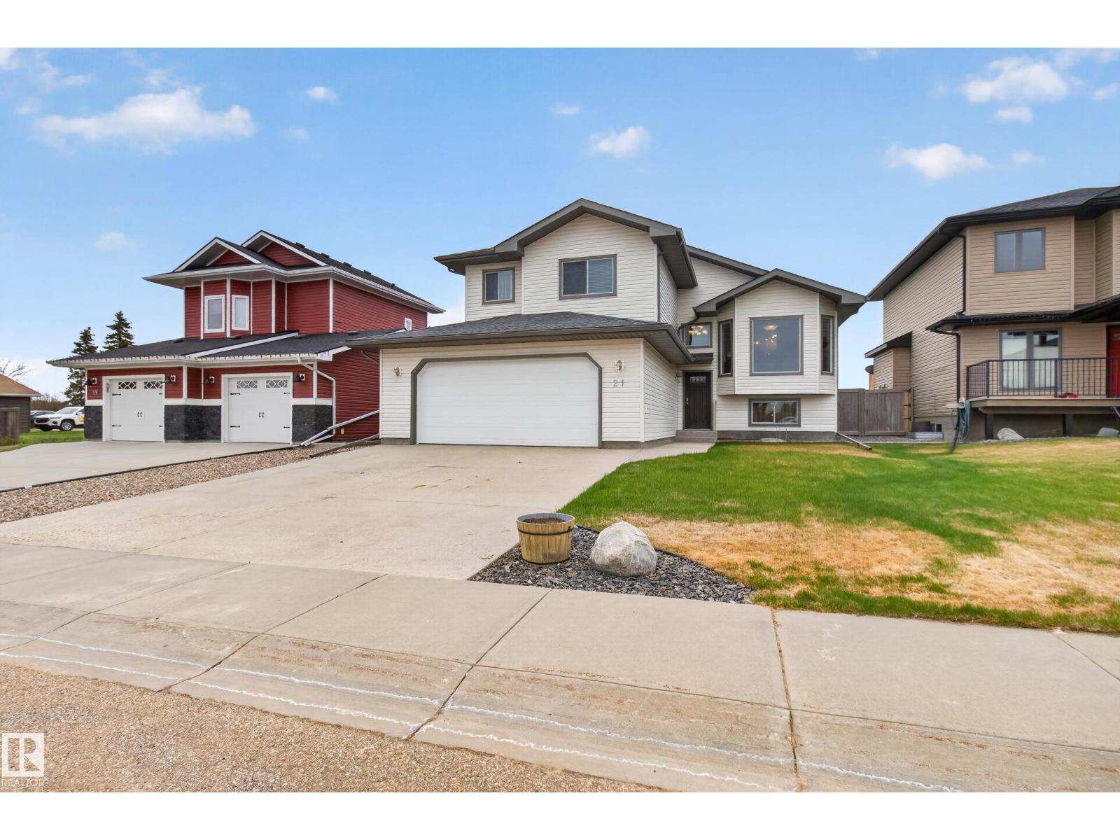 21 Beaverhill View Cr, Tofield, Alberta  T0B 4J0 - Photo 2 - E4488511