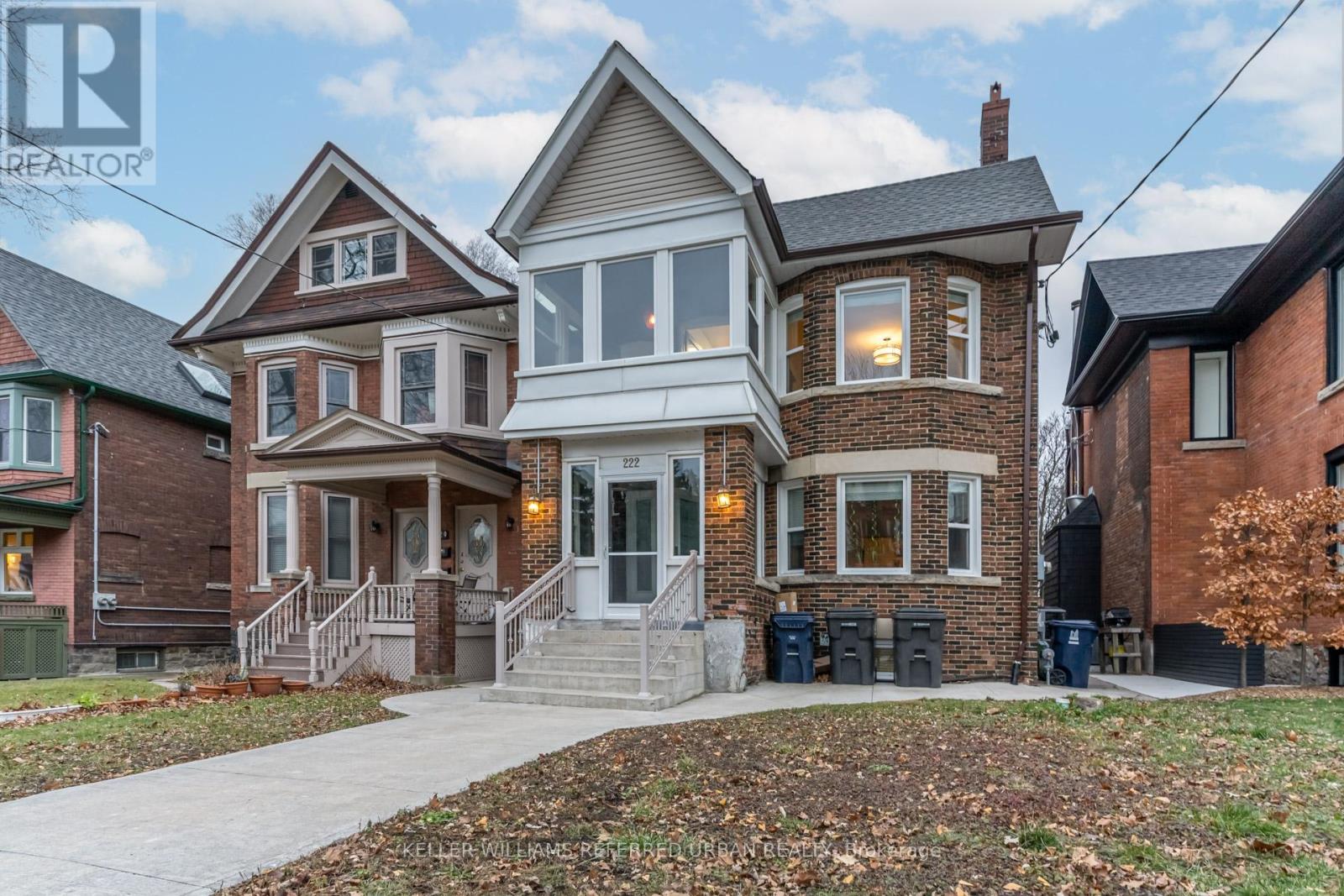 UPPER - 222 RUSHOLME ROAD, Toronto, Ontario