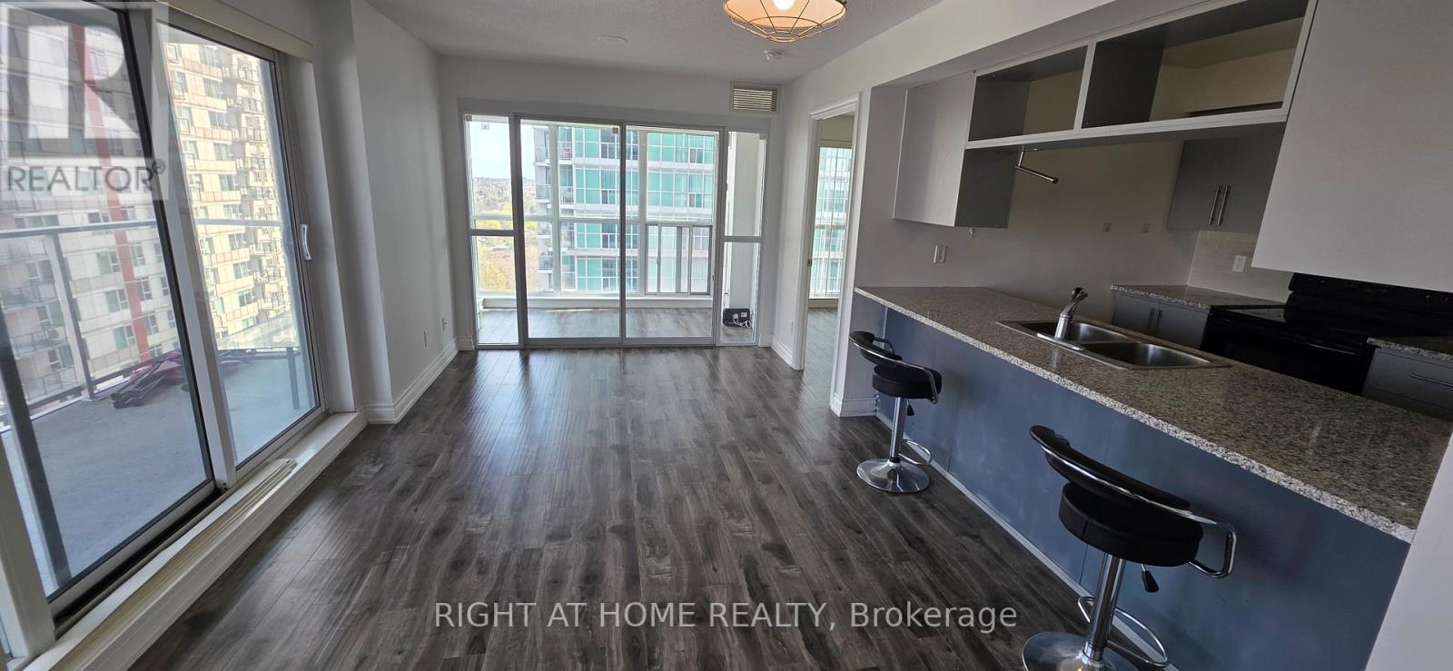 1704 - 70 Town Centre Court, Toronto, Ontario  M1P 4Y7 - Photo 2 - E13141776