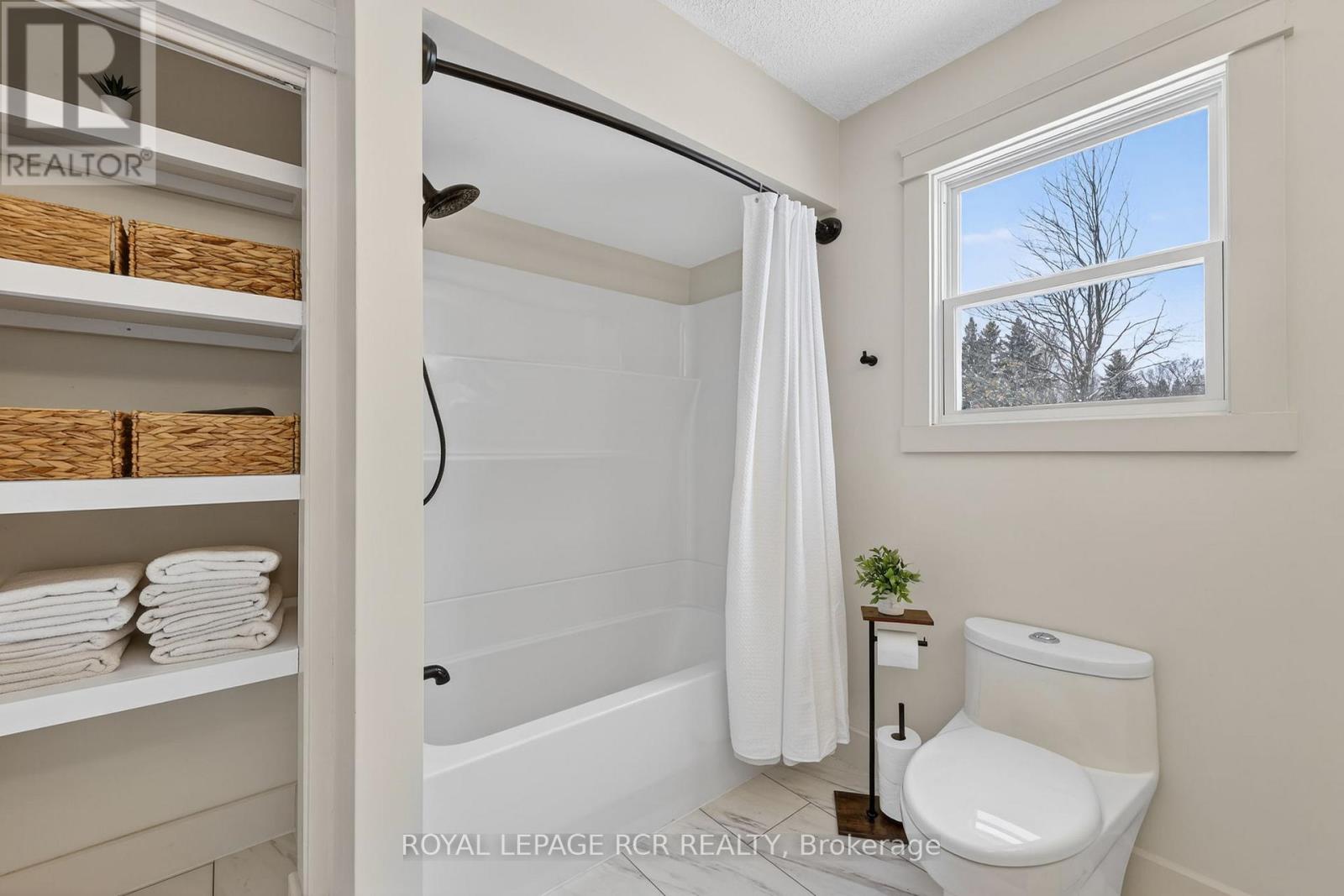 18 Westvale Drive, Bracebridge, Ontario  P1L 1B5 - Photo 16 - X12918318