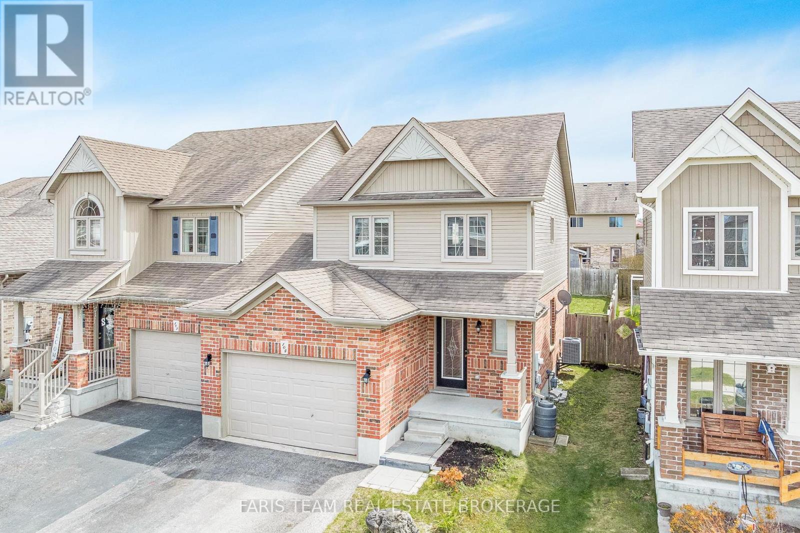 104 Banting Crescent, Essa, Ontario  L3W 0P3 - Photo 1 - N13141778