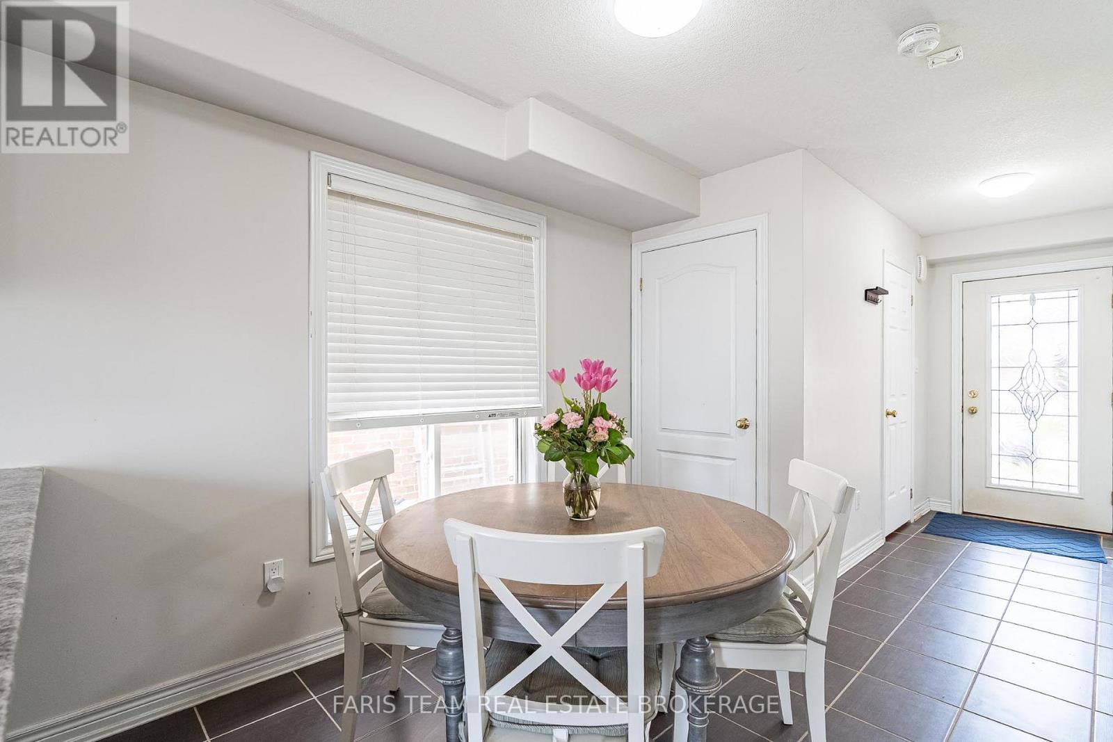 104 Banting Crescent, Essa, Ontario  L3W 0P3 - Photo 11 - N13141778