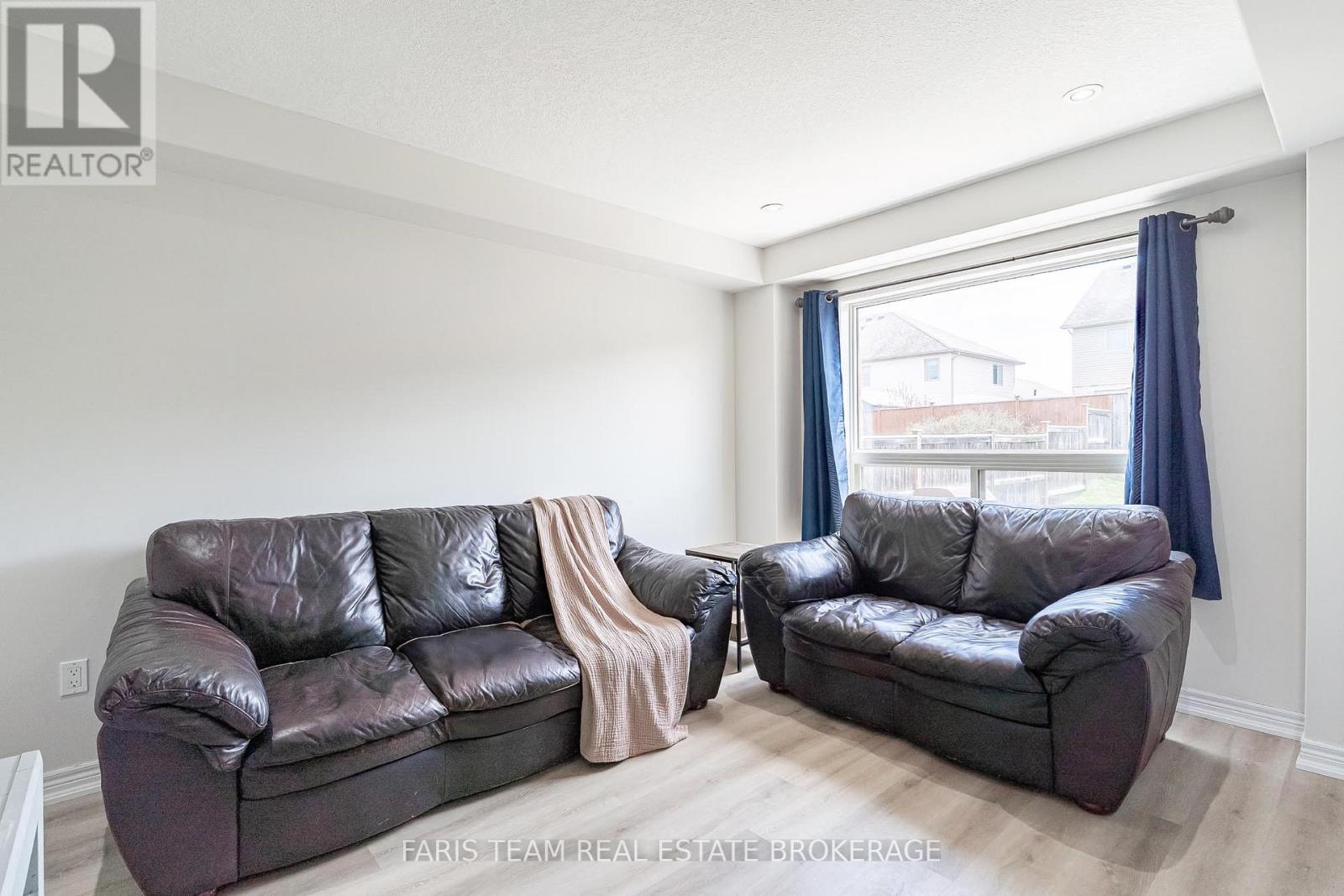 104 Banting Crescent, Essa, Ontario  L3W 0P3 - Photo 13 - N13141778