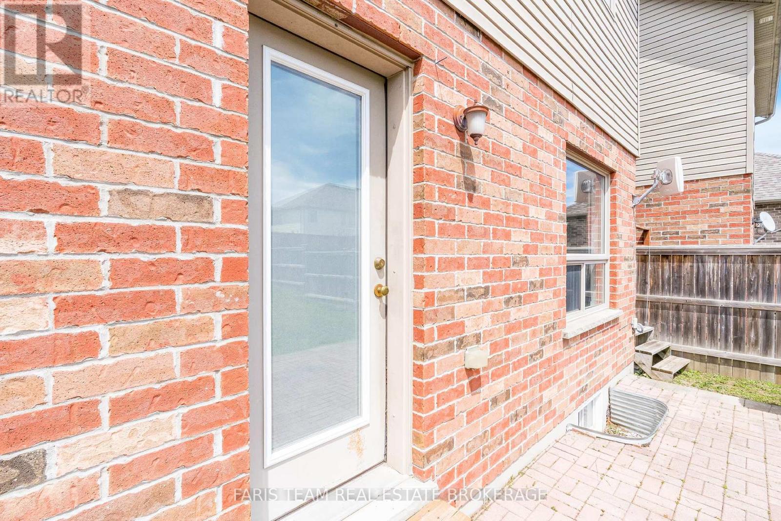 104 Banting Crescent, Essa, Ontario  L3W 0P3 - Photo 24 - N13141778