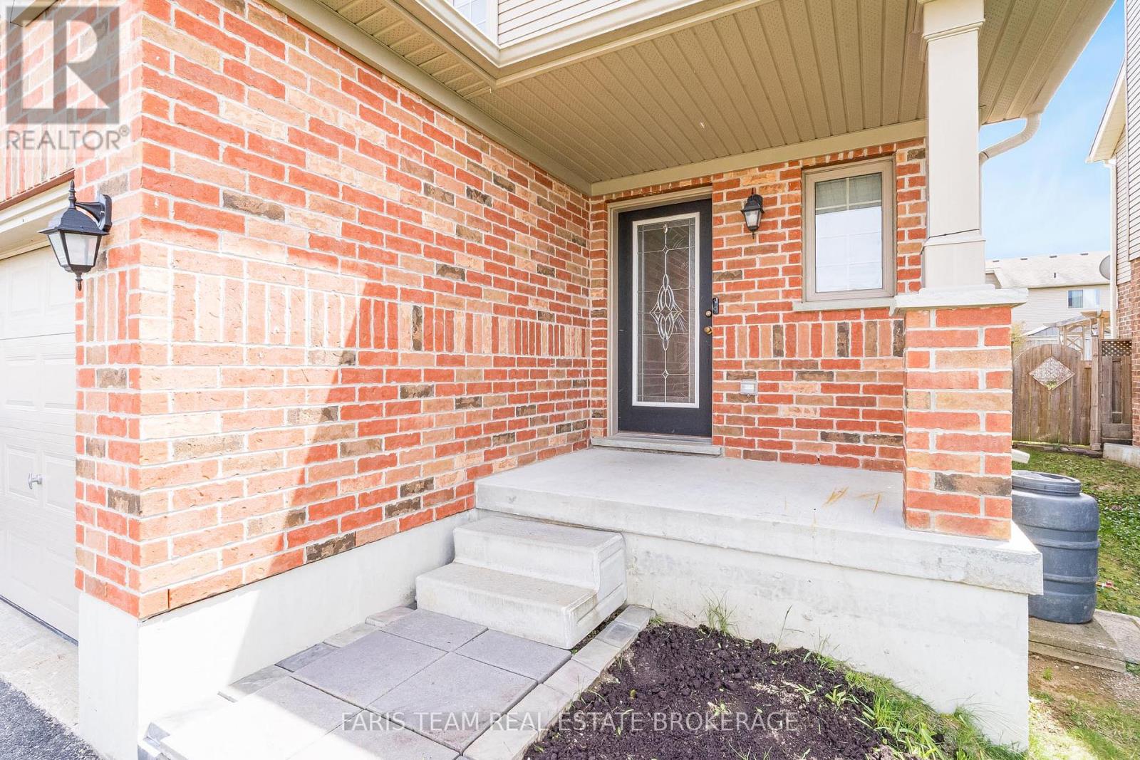 104 Banting Crescent, Essa, Ontario  L3W 0P3 - Photo 5 - N13141778