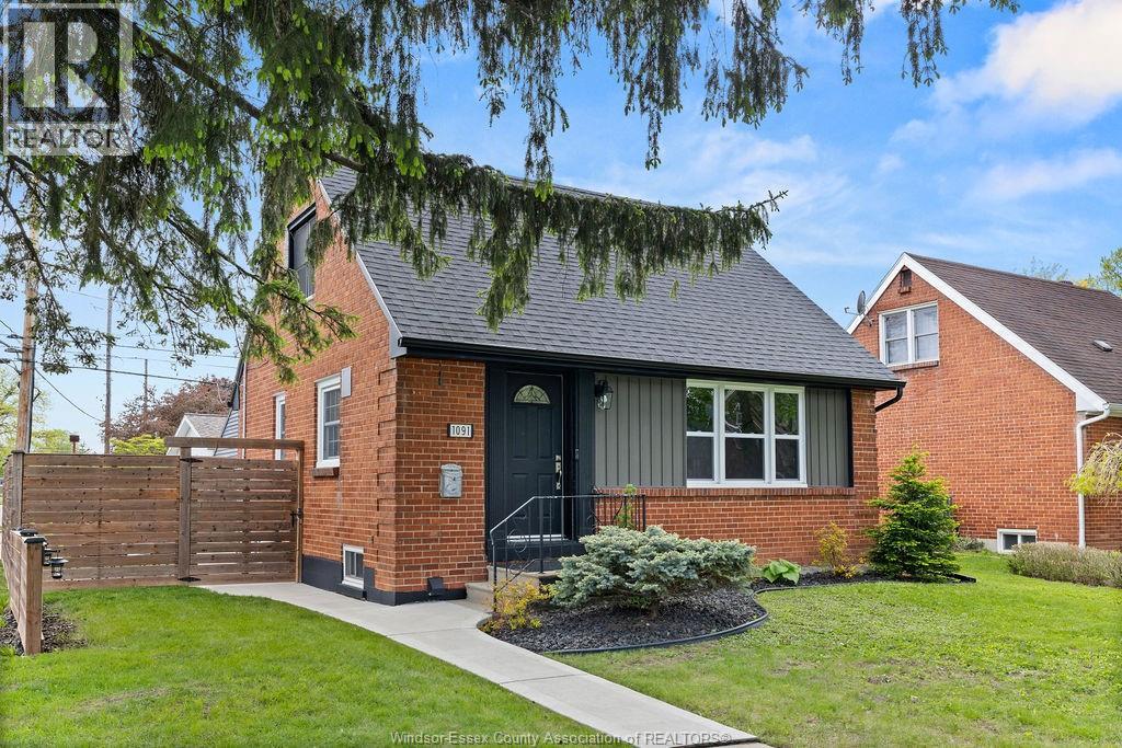 1091 VILLAIRE AVENUE, Windsor, Ontario