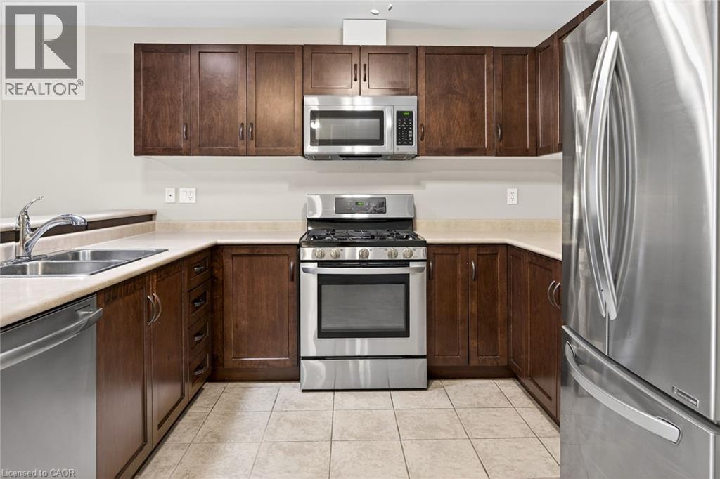 32 Woodburn Avenue, St. Catharines, Ontario  L2P 0B8 - Photo 8 - 40828021