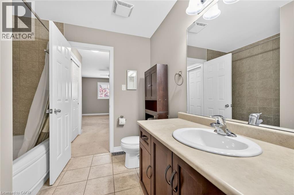 32 Woodburn Avenue, St. Catharines, Ontario  L2P 0B8 - Photo 19 - 40828021