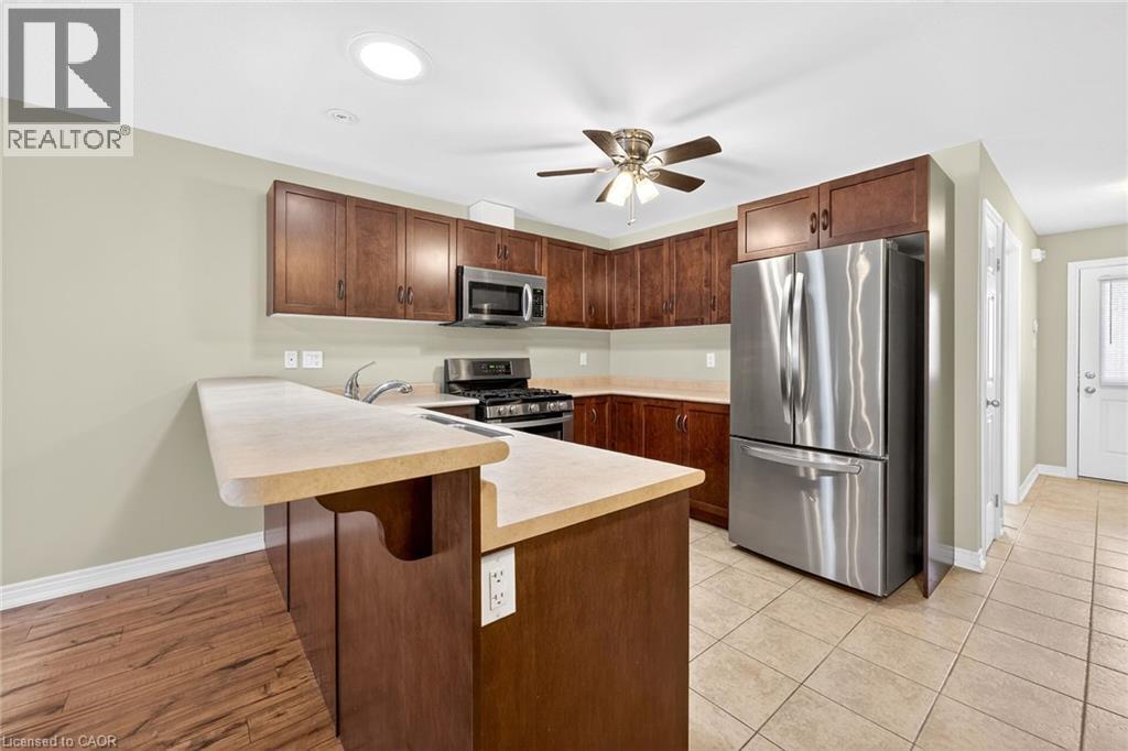 32 Woodburn Avenue, St. Catharines, Ontario  L2P 0B8 - Photo 3 - 40828021