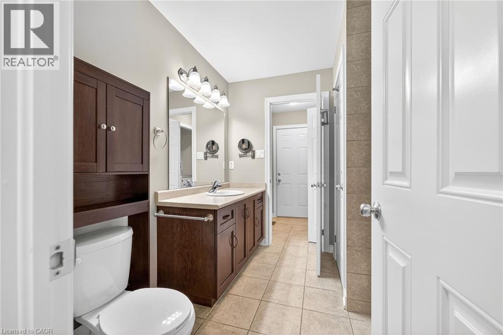 32 Woodburn Avenue, St. Catharines, Ontario  L2P 0B8 - Photo 18 - 40828021