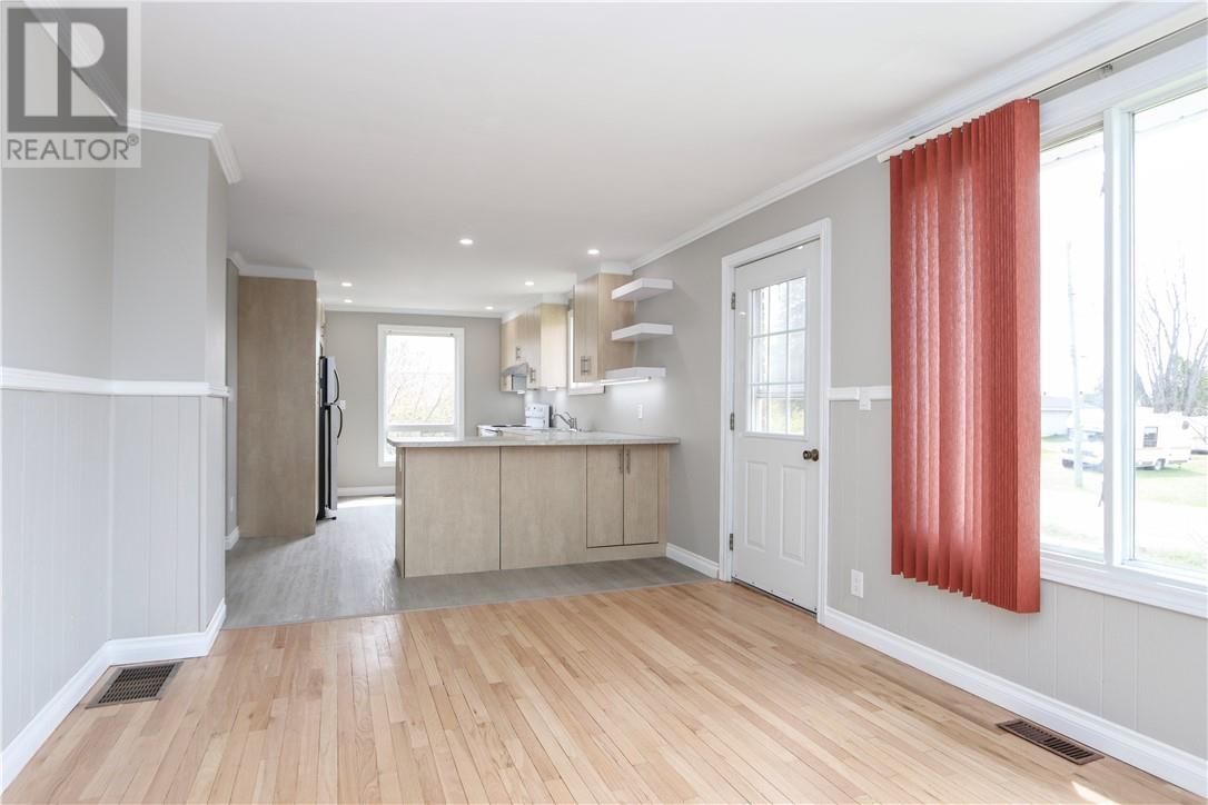 188 Rita Street, Chelmsford, Ontario  P0M 1L0 - Photo 3 - 2127853