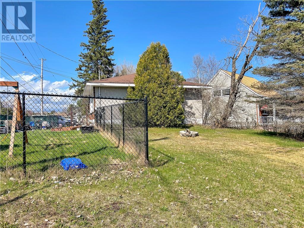 12 Wickwas Street, Onaping, Ontario  P0M 2R0 - Photo 5 - 2127847