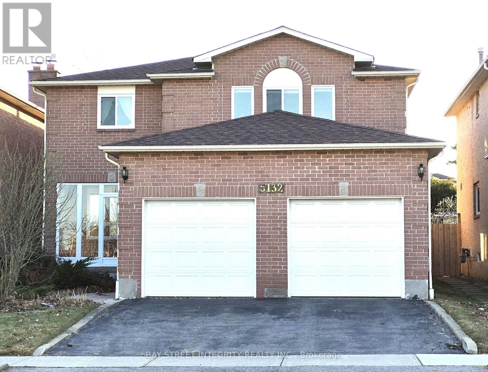 5132 GUILDWOOD WAY, Mississauga, Ontario