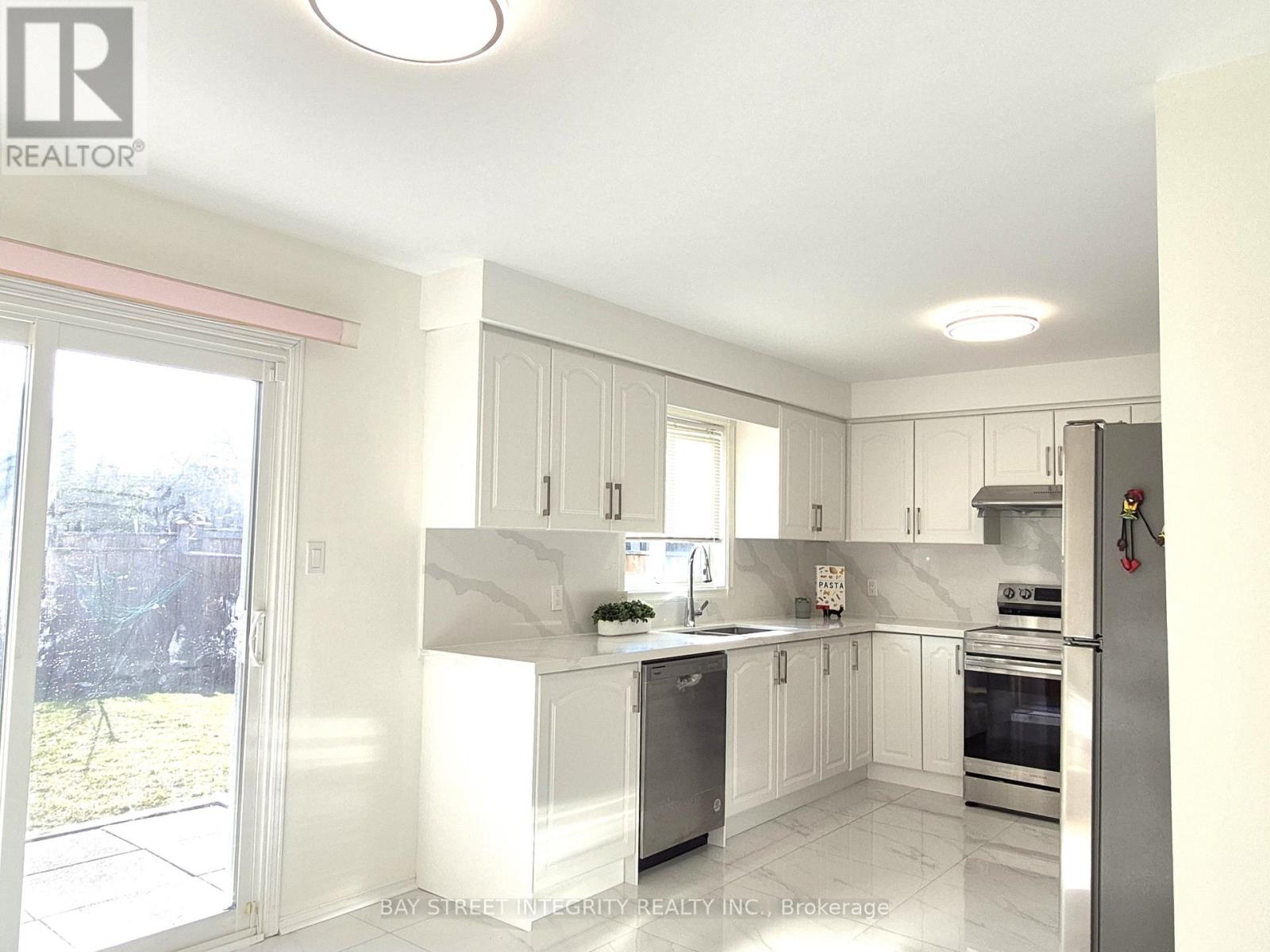 5132 Guildwood Way, Mississauga, Ontario  L5R 2S7 - Photo 12 - W13141744