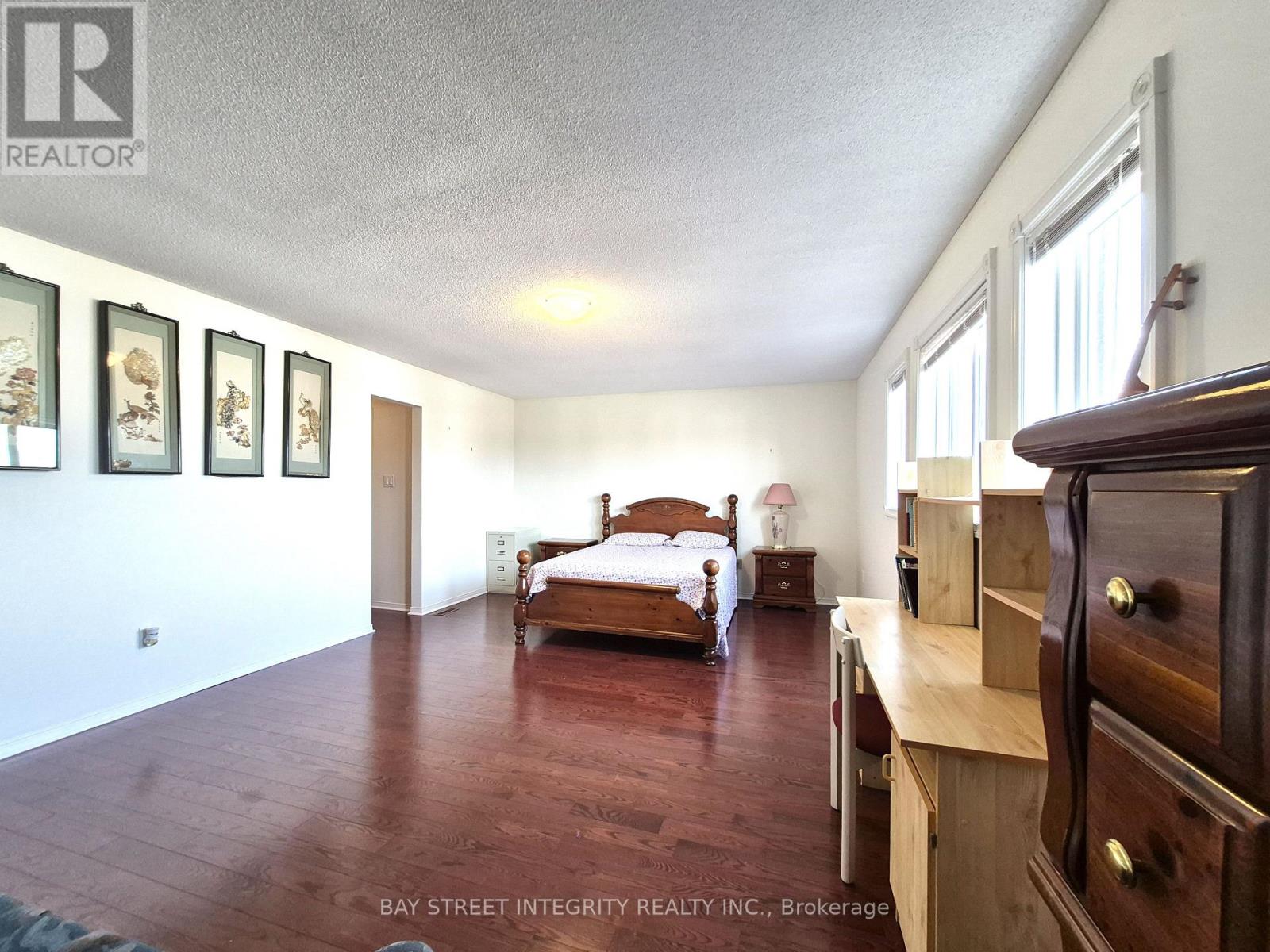 5132 Guildwood Way, Mississauga, Ontario  L5R 2S7 - Photo 17 - W13141744