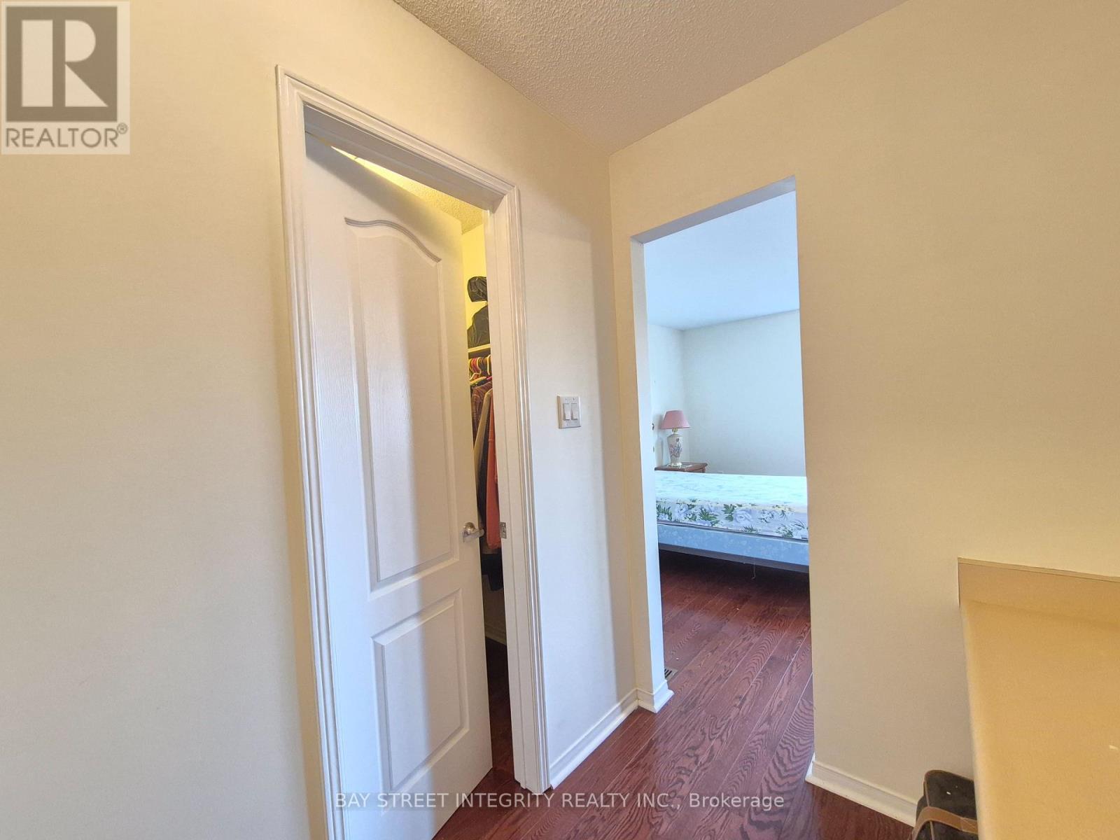5132 Guildwood Way, Mississauga, Ontario  L5R 2S7 - Photo 18 - W13141744