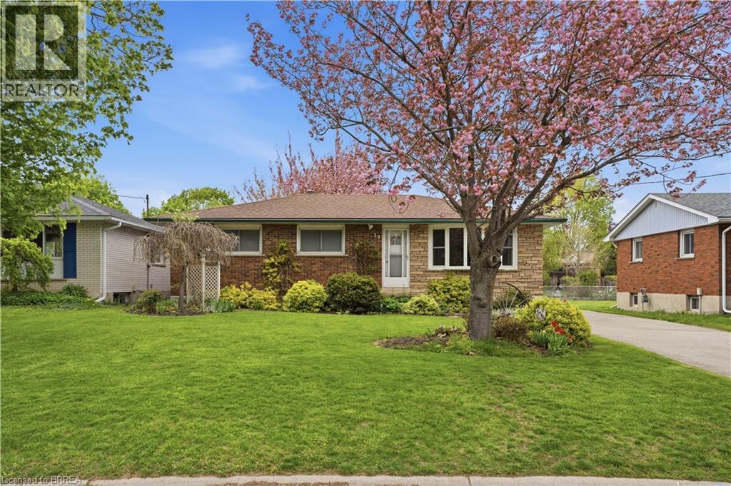17 Kathleen Street, Paris, Ontario  N3L 1V7 - Photo 2 - 40830112