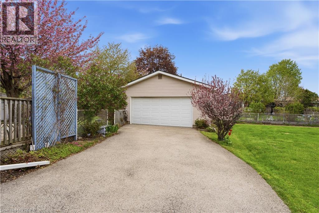 17 Kathleen Street, Paris, Ontario  N3L 1V7 - Photo 3 - 40830112
