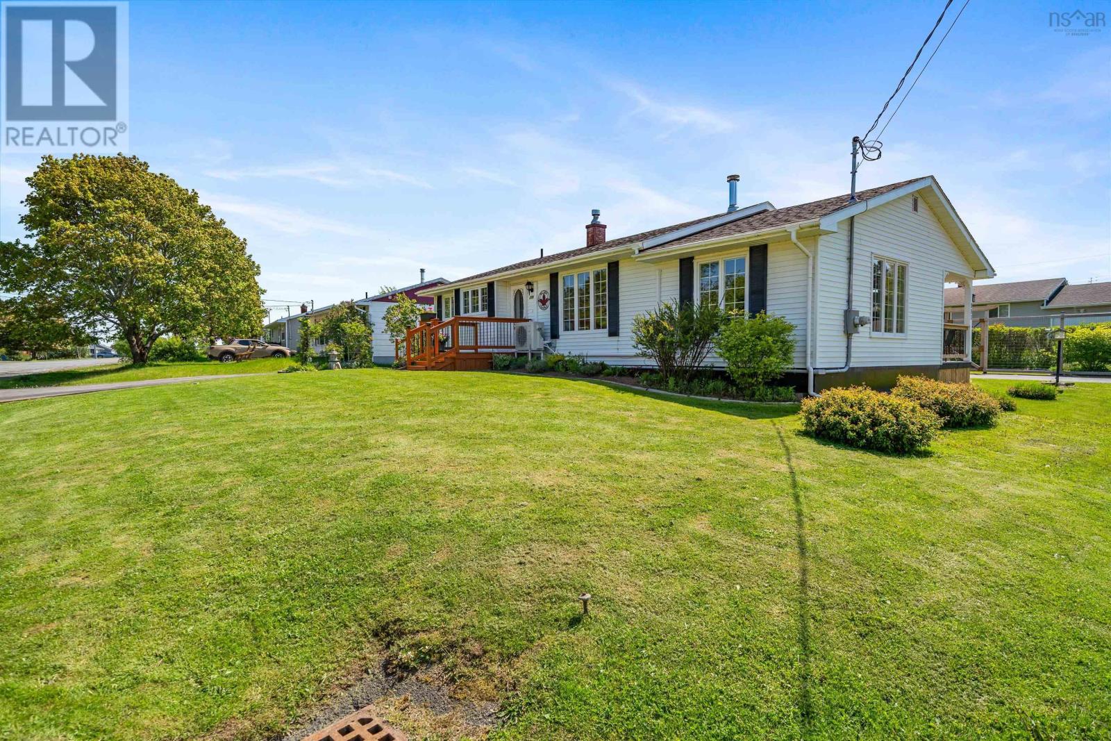 179 Cedar Street, Pictou, Nova Scotia  B0K 1H0 - Photo 2 - 202609138